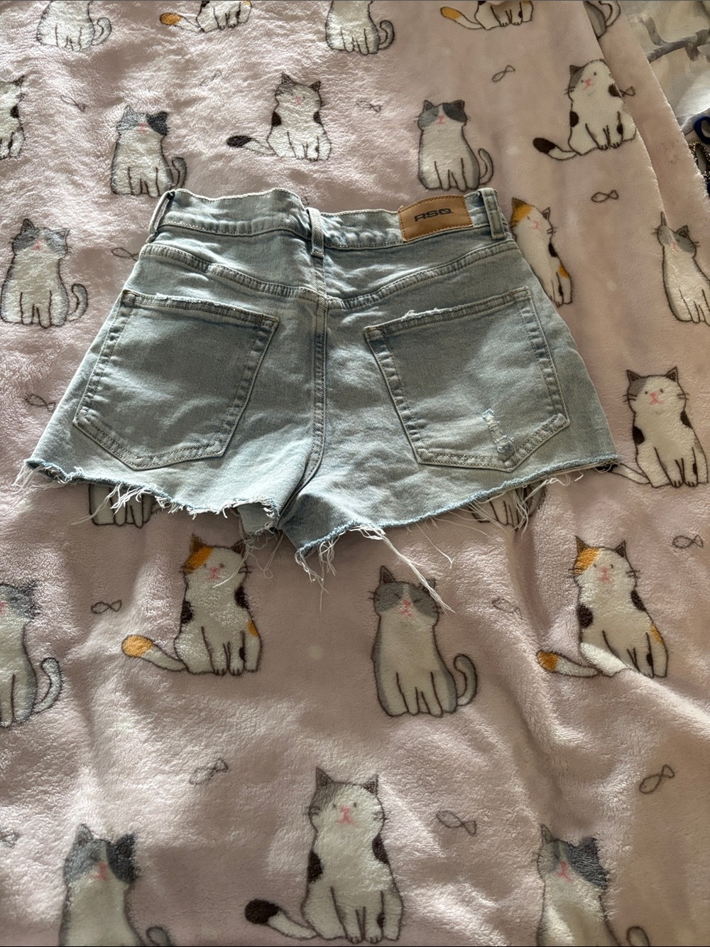 NWOT Light Blue Denim Cutoff Shorts - Casual High-Rise Women's Shorts - Picture 2 of 3